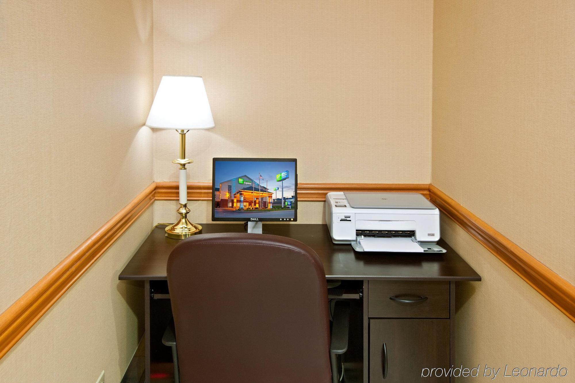 Holiday Inn Express & Suites Harrison By Ihg Konforlar fotoğraf