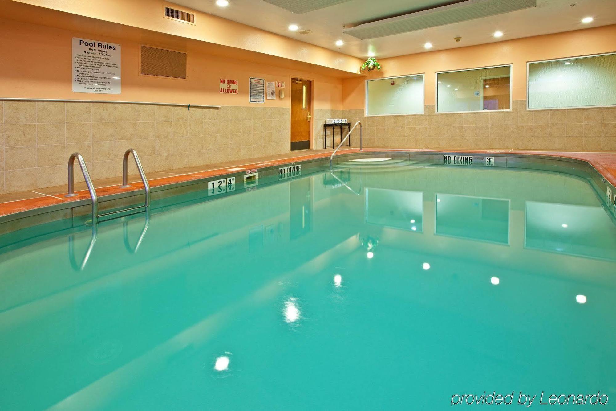 Holiday Inn Express & Suites Harrison By Ihg Konforlar fotoğraf